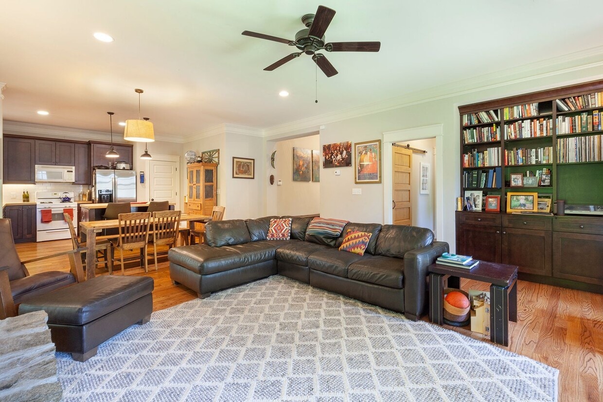 Beautiful 4/4 Plus Office, 4 Blocks From E... - Beautiful 4/4 Plus Office, 4 Blocks From E...