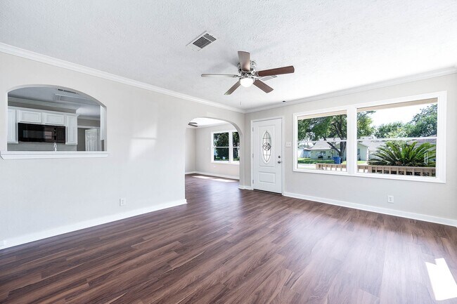 Foto del edificio - 2214 11th Ave N