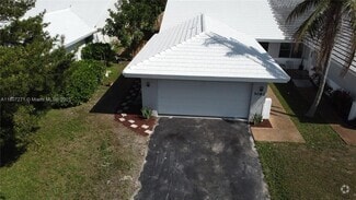 Building Photo - 3081 NW 103rd Ln