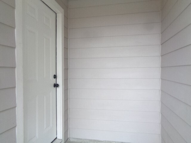 Building Photo - 917 Temple Dr