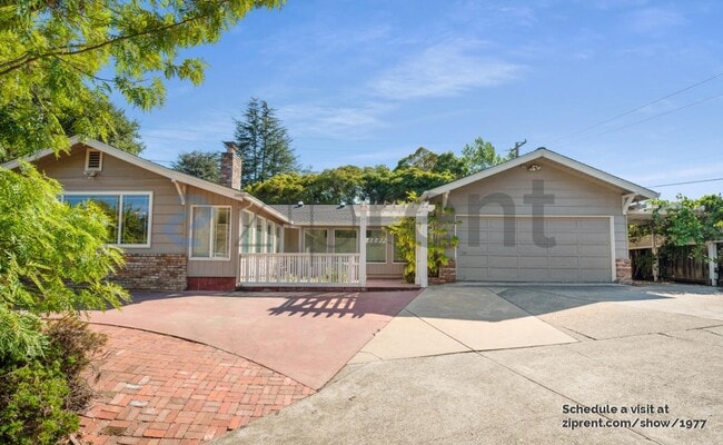Building Photo - 10609 Creston Dr