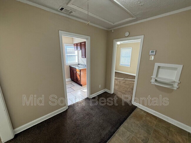 Foto del edificio - 1371 Kimball Cove
