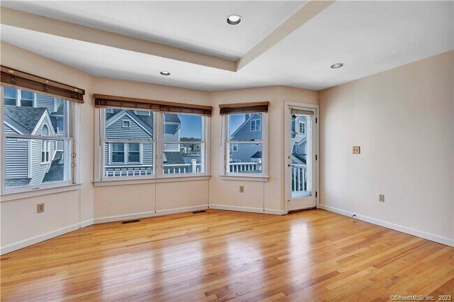 Building Photo - 239 Front St