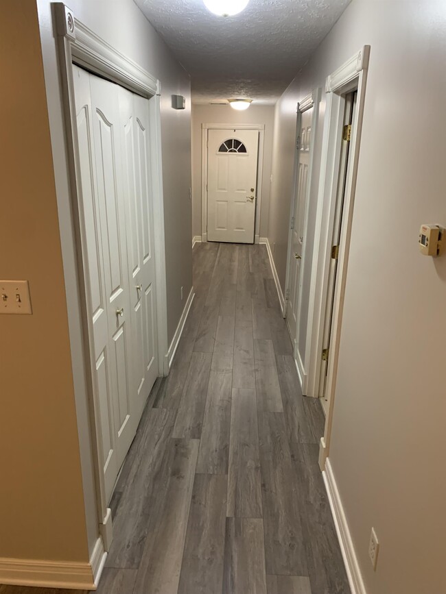 Building Photo - 7864 Andee Ln