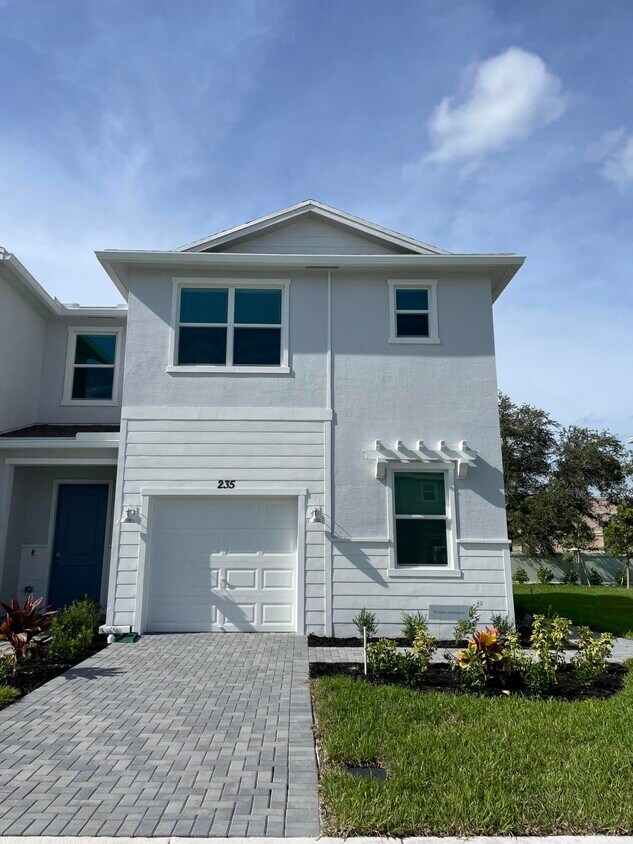 235 Woodbark St, Port Saint Lucie, FL 34984 Townhome Rentals in Port