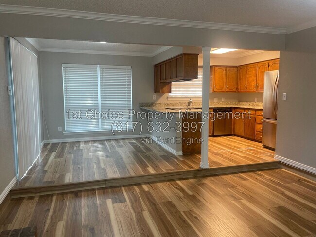 Foto del edificio - 1516 Oakridge Ct W
