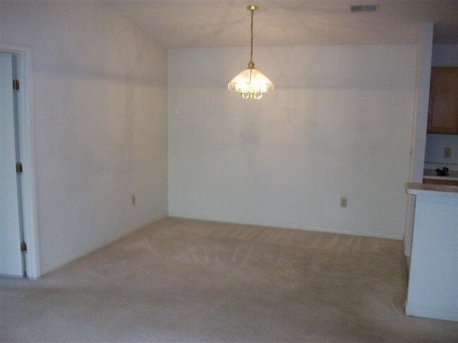 Building Photo - 39 Rio Grande Cir