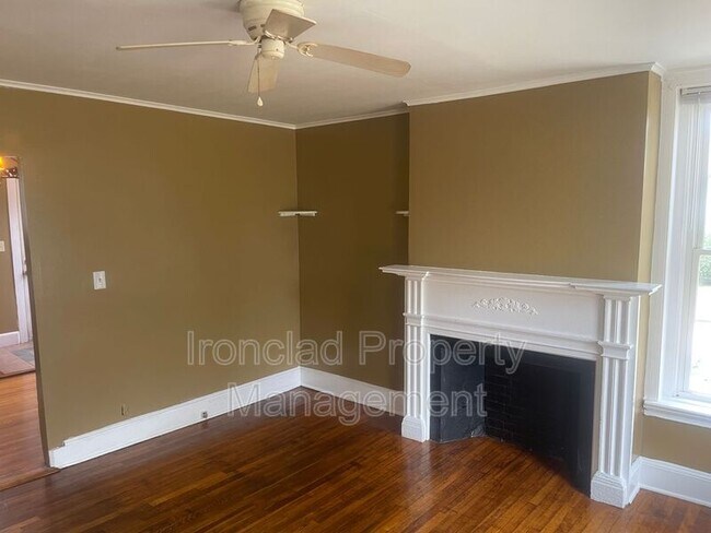 Foto del edificio - 449 Newfield St