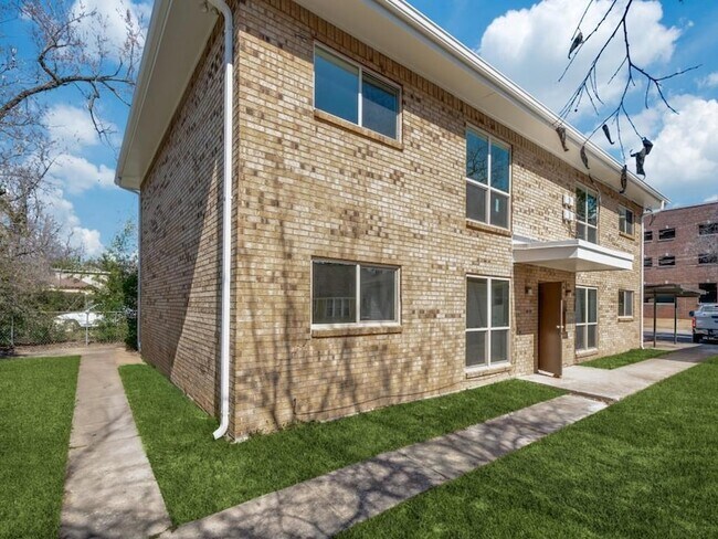 Foto del edificio - 1201 N Austin St