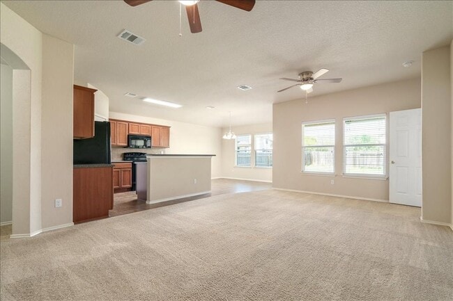 Building Photo - 105 Losoya Dr