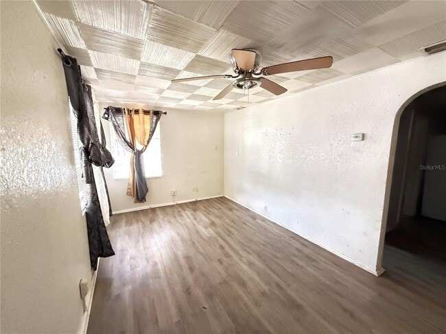 Building Photo - 1117 N Brack St