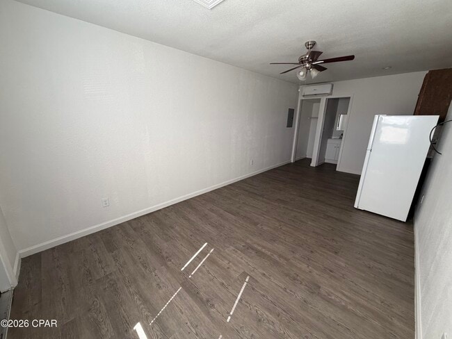 Building Photo - 143 Claire Ave