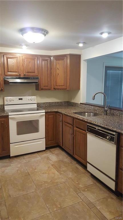 Building Photo - 3002 Pleasant View Dr