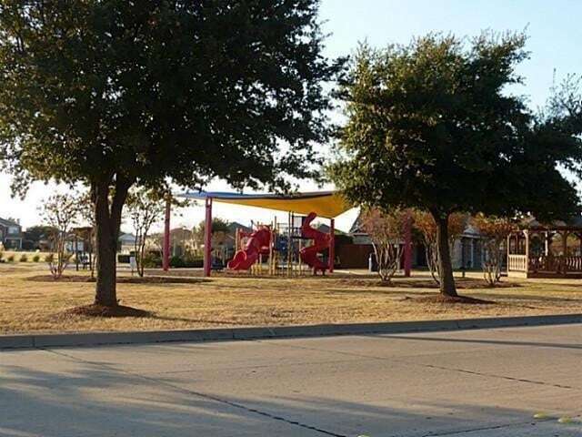 Foto del edificio - 111 Waterford Dr