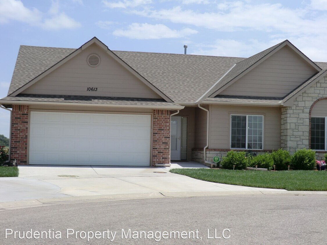 2 br, 2 bath House 10613 Hearth Stone Ci... House Rental in Maize