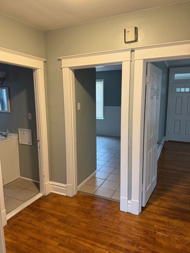 Foto del edificio - 5319 Sutherland Ave