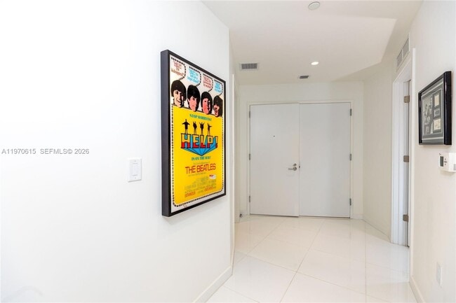 Foto del edificio - 851 NE 1st Ave