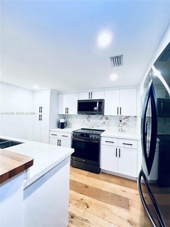 Foto del edificio - 6855 SW 45th Ln