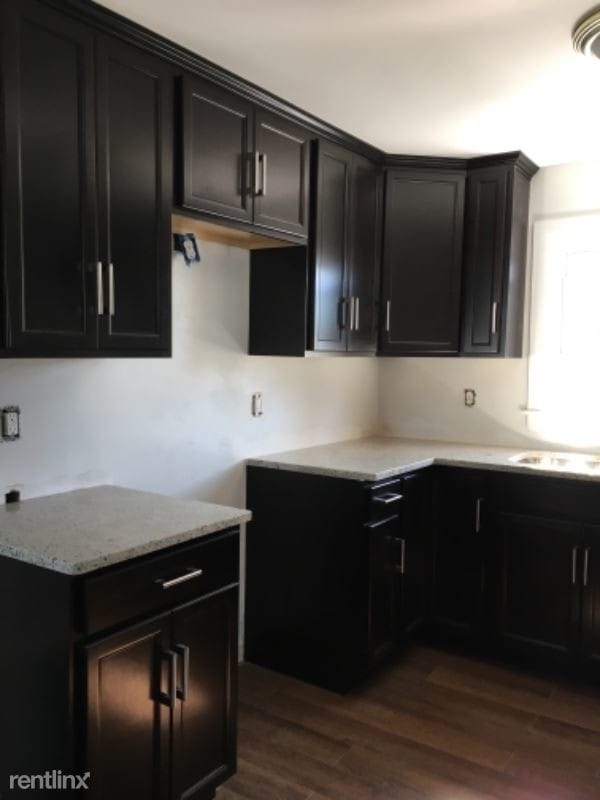 271 Tarkiln Hill Rd, New Bedford, MA 02745 Room for Rent in New