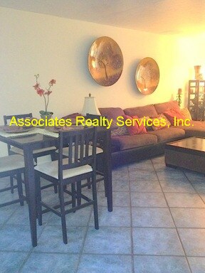 Foto del edificio - Nice 2 Br in Mill Run of SW 20th Ave! Great location! Must See!