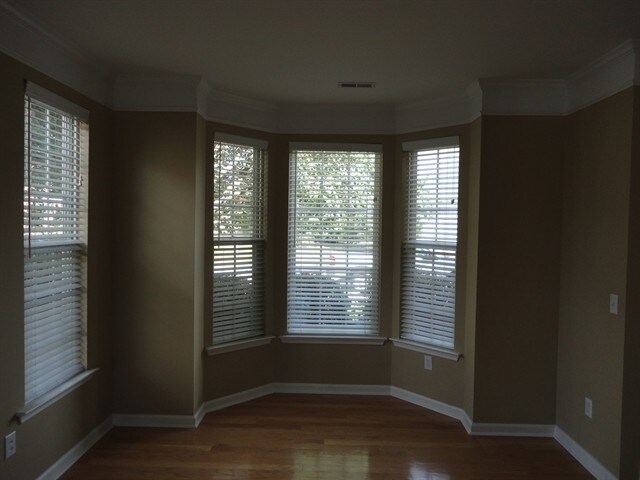 Building Photo - 10 Smokehouse Dr