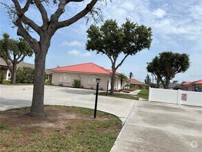 Building Photo - 180 Rotonda Blvd W
