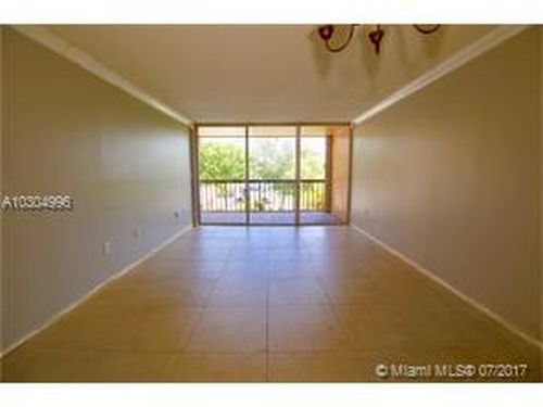 Foto del edificio - 10815 SW 112th Ave