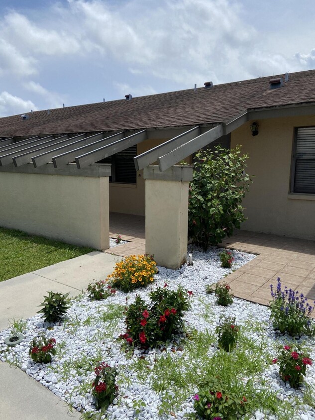 Primary Photo - 3000 SW 21st Terrace