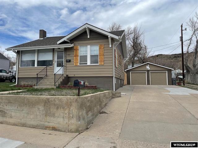 Primary Photo - 717 Alder St