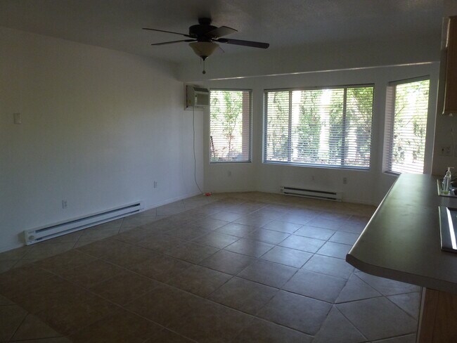Foto del edificio - 435 Paintbrush Way