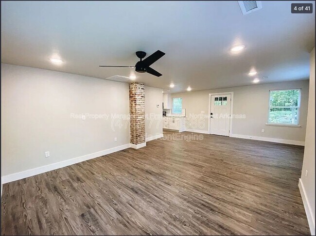 Building Photo - 112 S University Ave