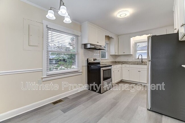 Building Photo - 161 Brentwood Dr