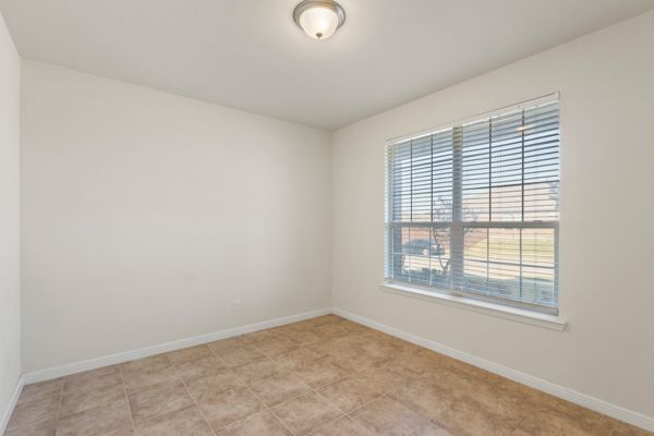 Foto del edificio - 9205 Nickel Creek Dr