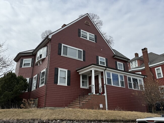 Foto del edificio - 177 Bellingham Ave