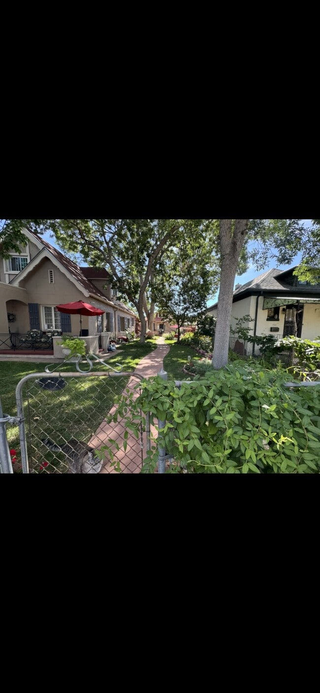 Photo - 352 S Pennsylvania St House