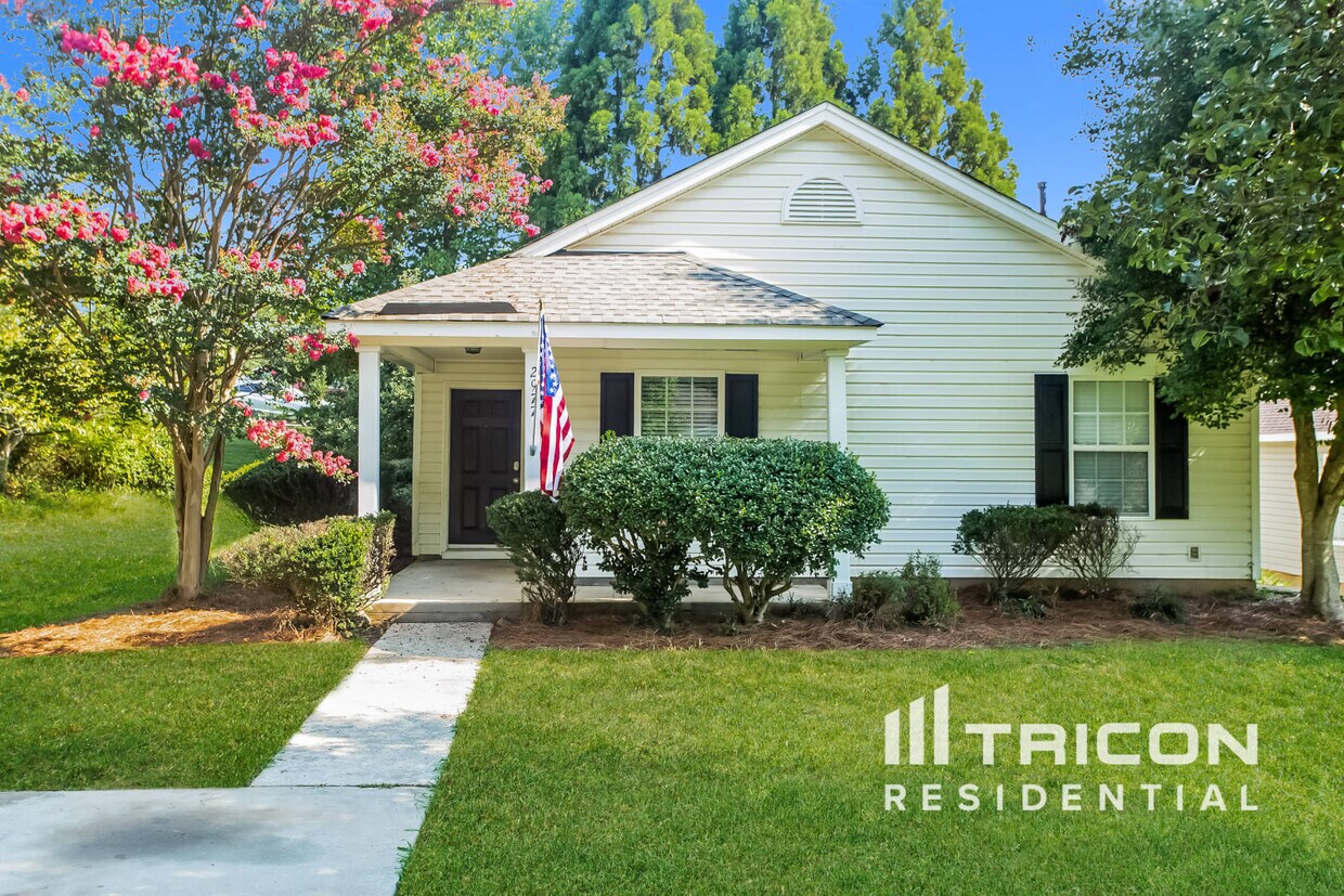 Foto principal - 2977 Champion Ln SW