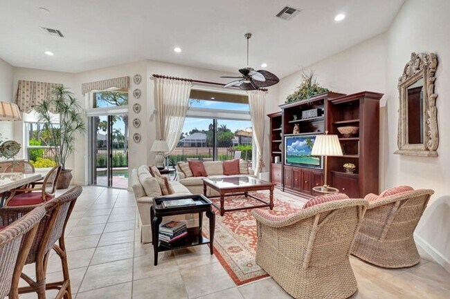 Building Photo - 8671 Falcon Green Dr