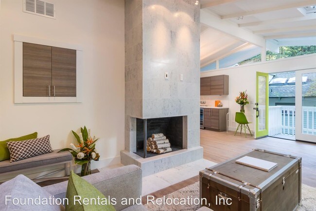 Building Photo - 141 Cascade Dr