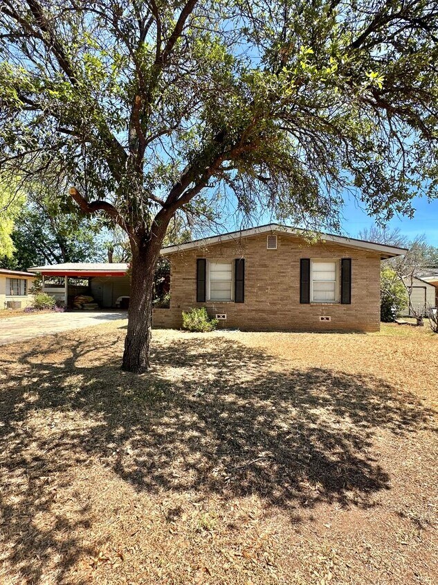 Foto principal - COMING AVAILABLE IN JULY - 3 Bedroom Home ...