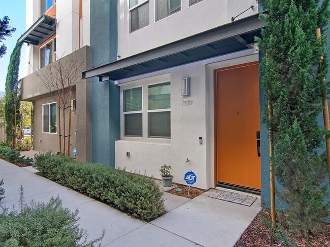 Building Photo - 709 Anchor Ct