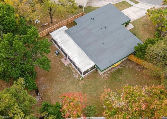 Building Photo - 3 br, 2 bath House - 211 Banyan Court