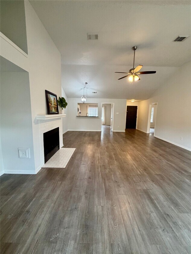 Primary Photo - 19114 Indian Grass Dr