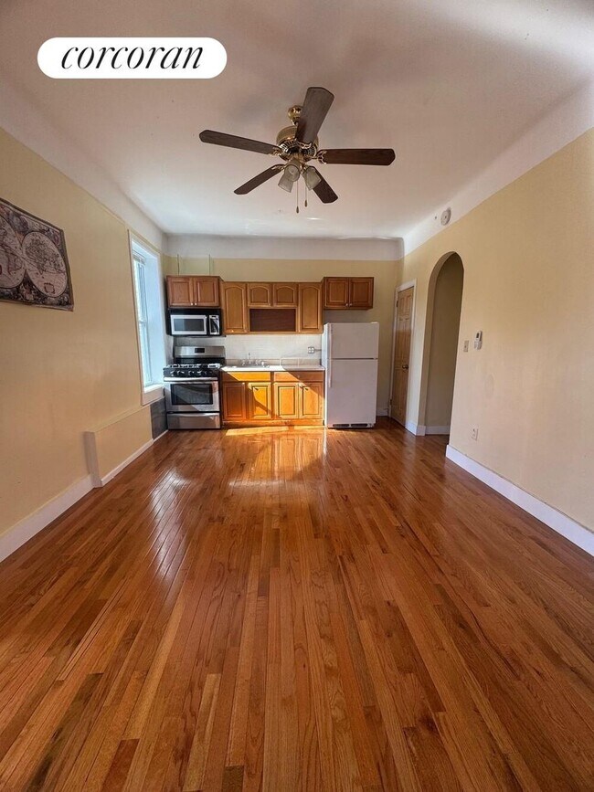 Foto del edificio - 741 Crown St