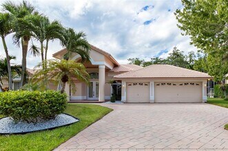 Building Photo - 15683 Cypress Park Dr