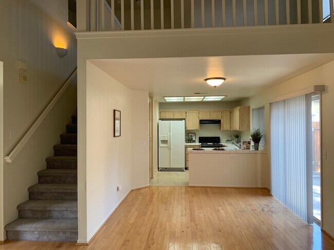 Building Photo - 9377 Laguna Pointe Way