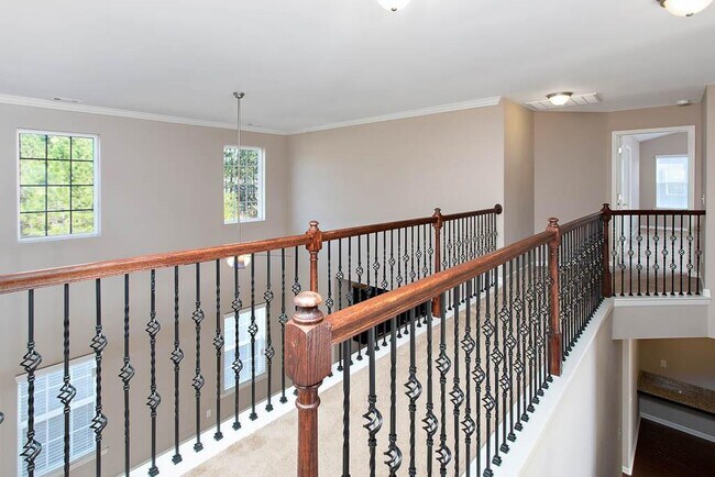 Building Photo - 39 Wellington Cir