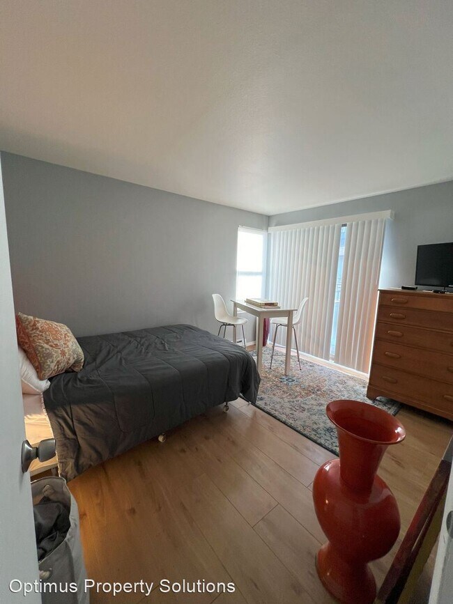 Building Photo - 2 br, 1.5 bath House - 7806 Birch Bay Driv...