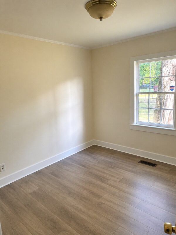 Foto del edificio - 1105 Pineview Rd