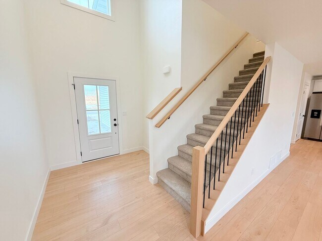 Foto del edificio - Sleek & Spacious New Build with Premium Finishes