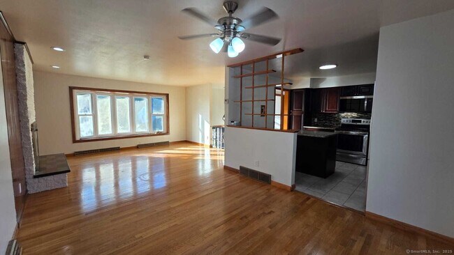 Building Photo - 127 Ursini Dr